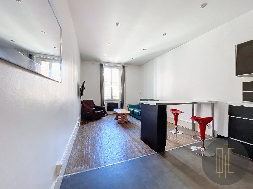 APPARTEMENT T3 A VENDRE - LYON 7EME ARRONDISSEMENT - 53 m2 - 249 000 €