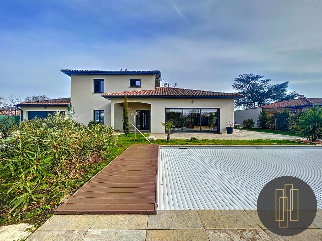 MAISON A VENDRE - ST BERNARD - 167.25 m2 - 685000€