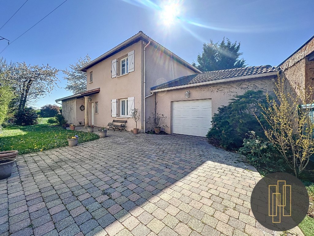 MAISON A VENDRE - FAREINS - 131.31 m2 - 370000€