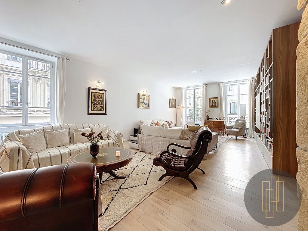 APPARTEMENT T5 A VENDRE - LYON 2EME ARRONDISSEMENT - 160 m2 - 940000€