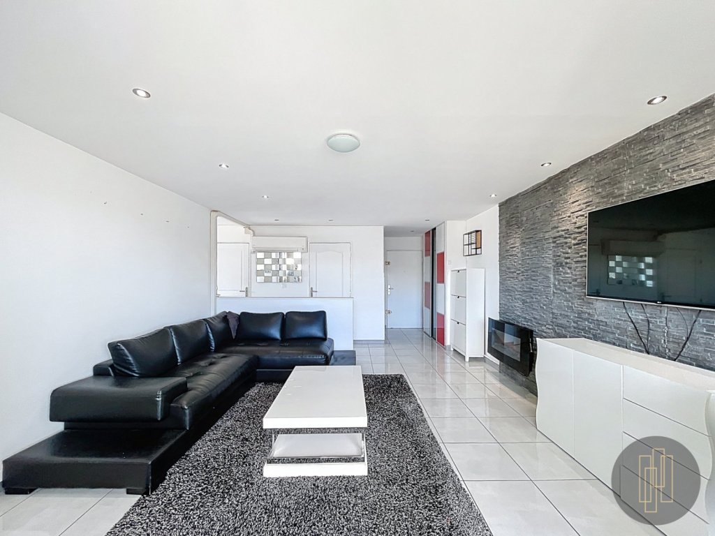 APPARTEMENT T3 - LYON 7EME ARRONDISSEMENT - 79.37 m2 - VENDU