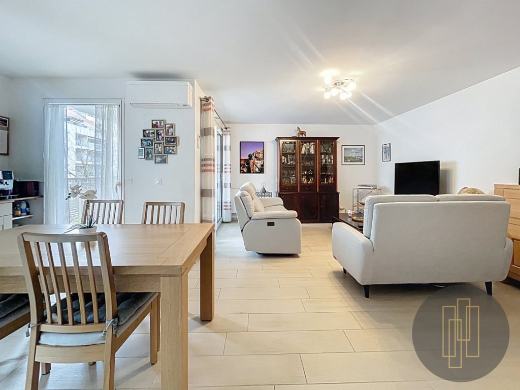 APPARTEMENT T3 A VENDRE - LYON 6EME ARRONDISSEMENT - 70.7 m2 - 450 000 €